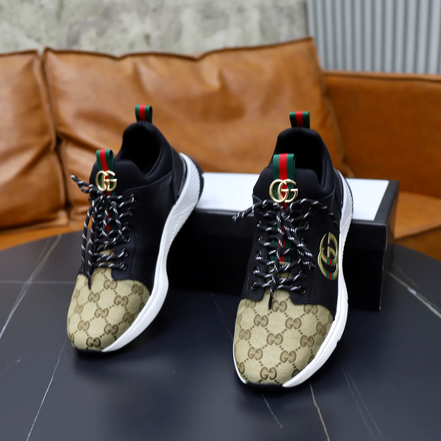 Ex-factory price: 462💰🙅‍♂️🙅‍♂️🙅‍♂️ Brand: GUCCI Standard code: 38-44 (45 customized) Grade: Same as the official website Material: Original material splicing Comfortable and breathable lining Lightweight and wear-resistant sports outsole Style category: Men's fashionable casual shoes Running sneakers Distinguished luxury brand elements Top luxury Color: actual picture color